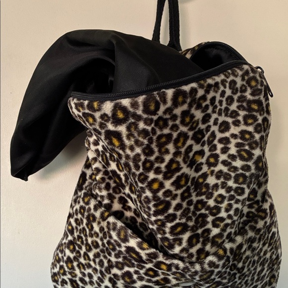 VTG 90’s Y2K Fur-Totes Leopard Print Soft and Plush Backpack  Adj Straps (OSFM) - Picture 7 of 9